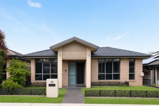 13 McIntyre Circuit, Middleton Grange, NSW 2171
