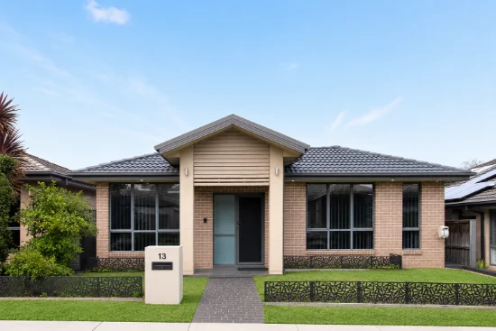 13 McIntyre Circuit, Middleton Grange, NSW 2171