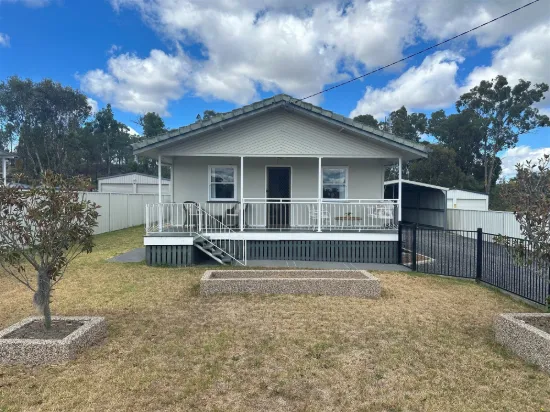 13 Micale Lane, Glen Aplin, Qld 4381