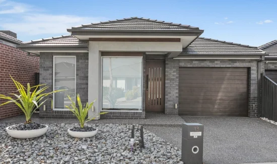 13 Middle Way, Mickleham VIC 3064-Image