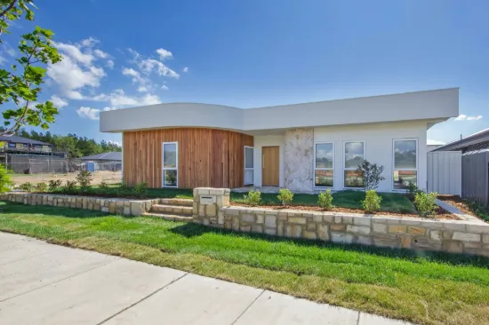 13 Mowenbah Cres, Googong, NSW 2620