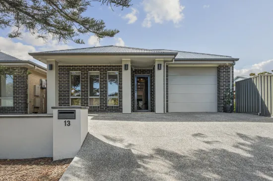 13 Nashwauk Crescent, Moana, SA 5169