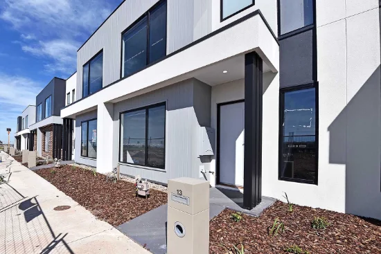 13 Norwich Path, FRASER RISE VIC 3336-Image