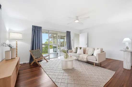 13 Parnoolar Crescent, Ferny Hills, Qld 4055