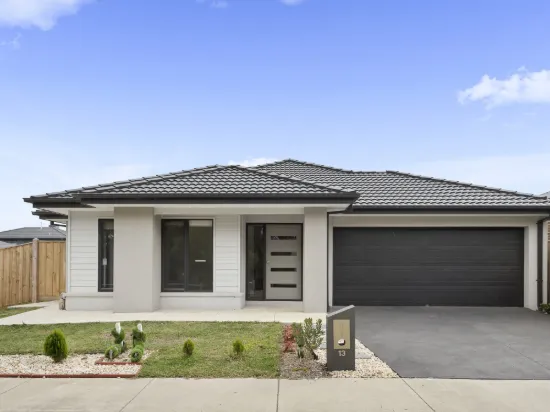 13 Penedrel Drive, Mount Duneed, Vic 3217