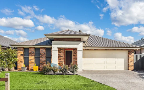 13 Peninsula Avenue, Haywards Bay, NSW 2530