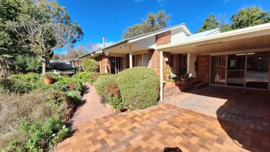 13 Pioneers Parade, Stanthorpe, Qld 4380