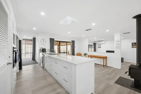 13 Reed Close, Thornlie, WA 6108