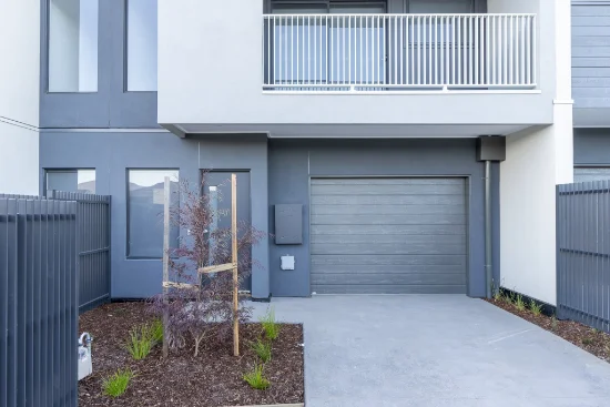13 Rhynhurst St, Clyde North, Vic 3978