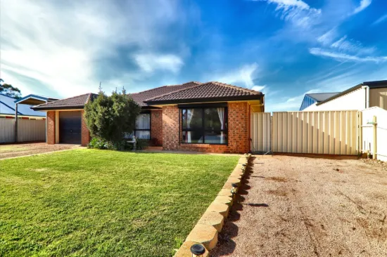 13 Roach Street, Kadina, SA 5554