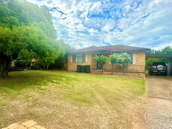 13 Robina St, South Tamworth, NSW 2340 - For Rent