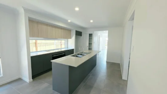 13 Rosella Cct, Morayfield, Qld 4506