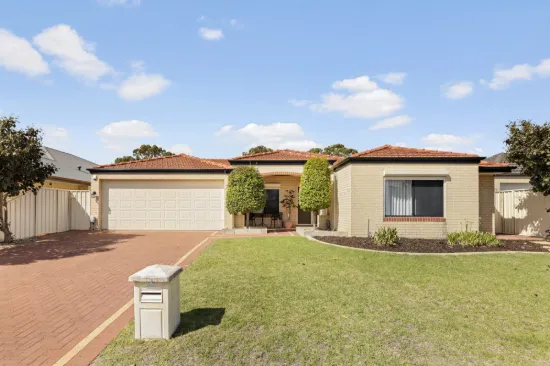13 Royston Way, Lakelands, WA 6180