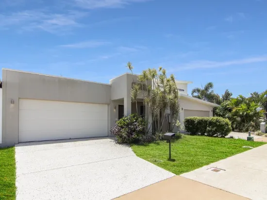 13 Saint Clair Street, Maroochydore, Qld 4558