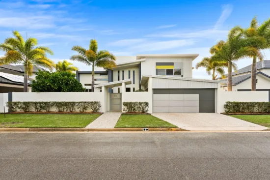 13 Saint Raphael Terrace, Sorrento, Qld 4217
