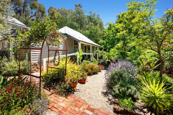 13 Spring Street, Maldon, Vic 3463