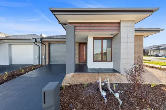 13 Stakes Street, Cranbourne East VIC 3977-Image