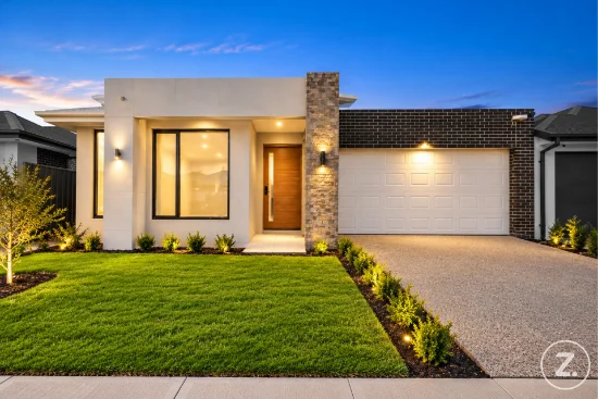 13 Starthistle Approach, Rockbank, Vic 3335