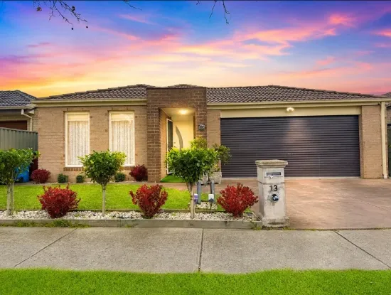 13 Statesman Circuit, Cranbourne East, Vic 3977
