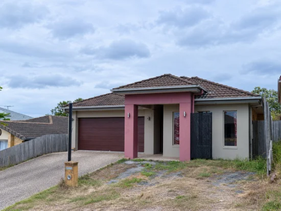 13 Summit Terrace, Forest Lake, Qld 4078