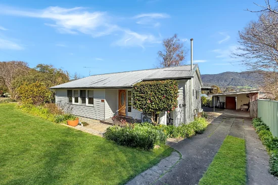 13 Tawonga Crescent, Mount Beauty, Vic 3699