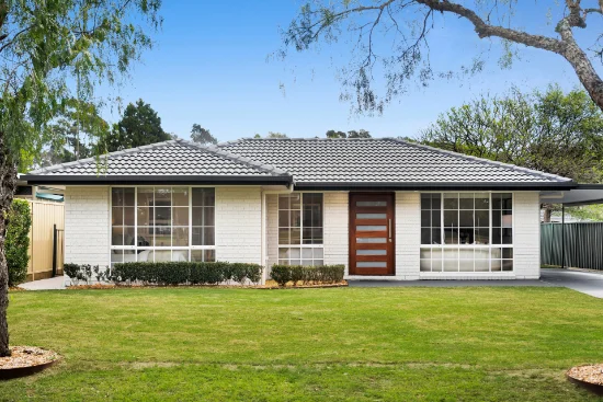 13 Thow Place, Currans Hill, NSW 2567