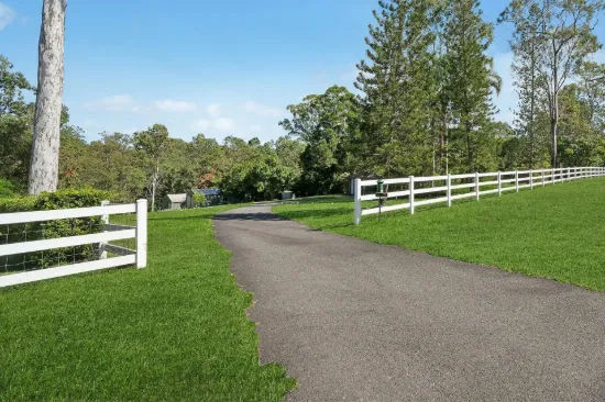13 Valray Place, Samford Valley, Qld 4520
