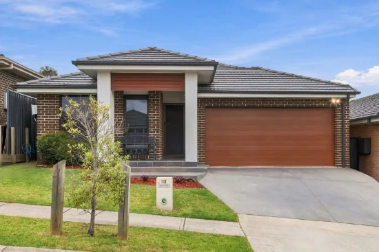 13 Walnut Way, Spring Farm, NSW 2570