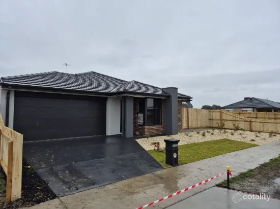 13 Wedge St, Morwell, Vic 3840