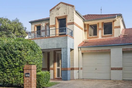 13 Wingello Crescent, Wyoming, NSW 2250