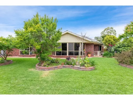 13 Worsley Place, Lavington, NSW 2641