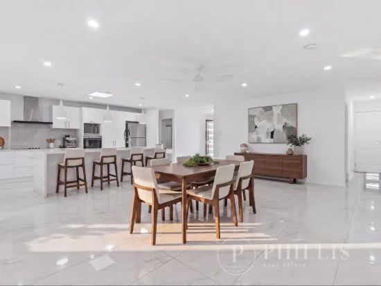 13 Zeller Crescent, Arundel, Qld 4214