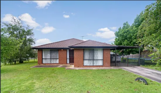 13 Zora Court, Sebastopol, Vic 3356