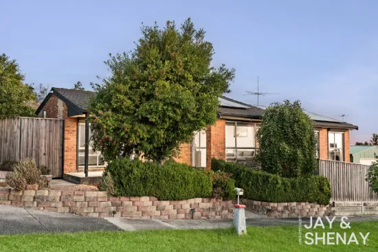 130 Gleneagles Drive, Endeavour Hills, Vic 3802