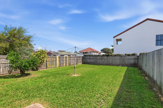 131 Oxley Ave, Woody Point, Qld 4019