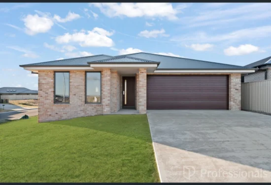 132 Graham Drive, Kelso, NSW 2795