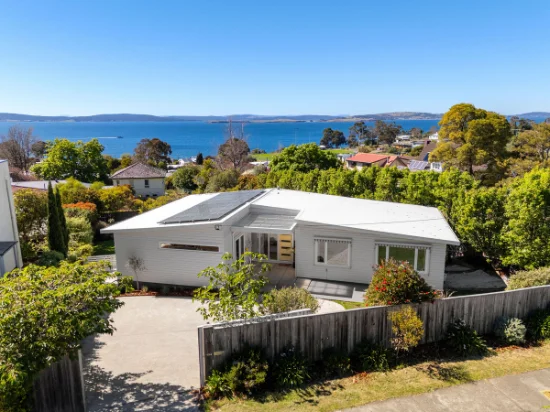 134 Channel Highway, Taroona, Tas 7053