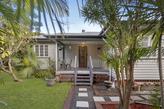 135 Blackstone Road, Silkstone, Qld 4304