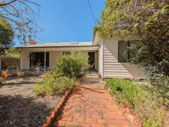 135 Wattle Avenue, Kerang, Vic 3579