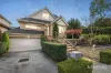 136 Mount Pleasant Road, Forest Hill, Vic 3131