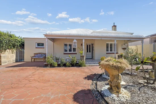 139 Sixth Avenue, Inglewood, WA 6052