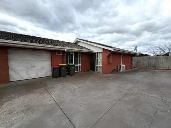 13B Moffatt Crescent, Hoppers Crossing, Vic 3029