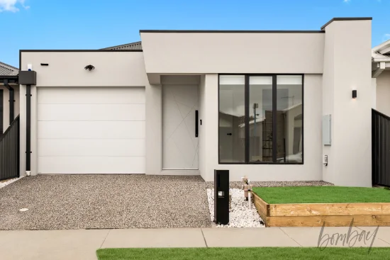 14 Aquamarine Drive, Mickleham, Vic 3064