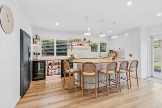 14 Aruma Avenue, Burleigh Waters, Qld 4220 - For Rent