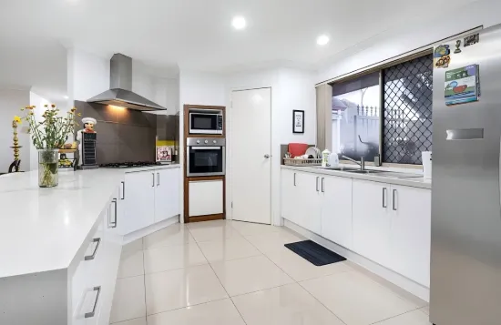 14 Beard Place, Queens Park, WA 6107