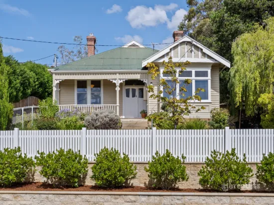 14 Bellevue Parade, New Town, Tas 7008