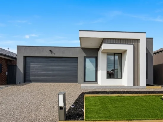 14 Bindaree Drive, Melton South, Vic 3338
