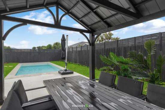 14 Blainroe Crescent, Cranbourne, Vic 3977