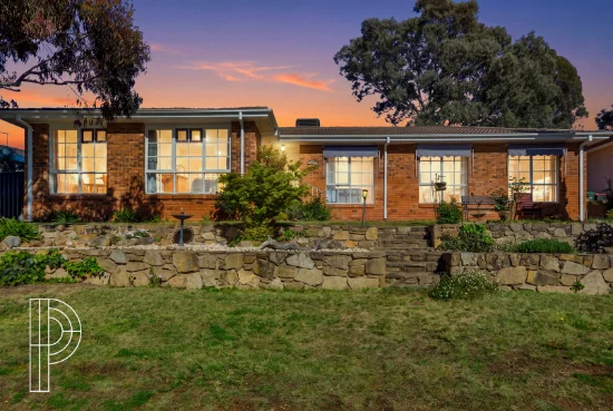 14 Bowden Crescent, MacGregor, ACT 2615