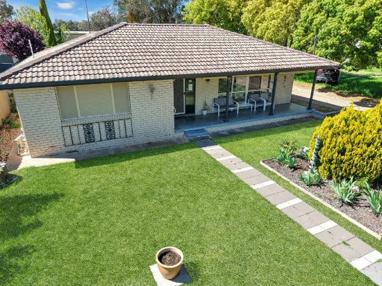 14 Briggs Street, Young, NSW 2594